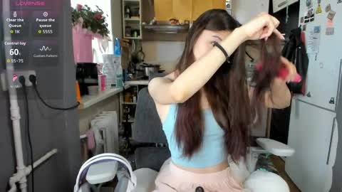 Snapshot of _nika_kik chatting on June 2, 11:12 am Nika online show from June 2, 11:12 am