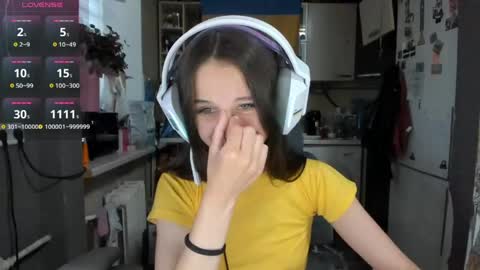 Snapshot of _nika_kik chatting on June 3, 4:34 pm Nika online show from June 3, 4:34 pm