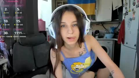 Snapshot of _nika_kik chatting on June 17, 6:05 am Nika online show from June 17, 6:05 am