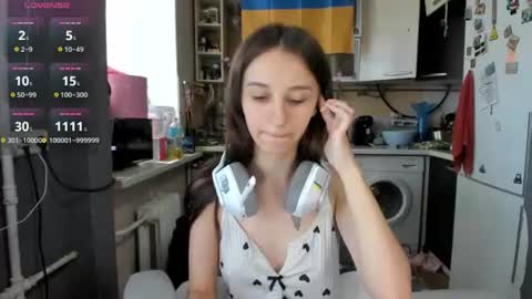 Snapshot of _nika_kik chatting on June 20, 8:39 am Nika online show from June 20, 8:39 am