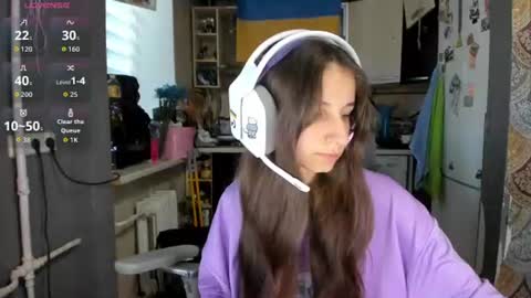 Snapshot of _nika_kik chatting on July 12, 4:09 pm Nika online show from July 12, 4:09 pm