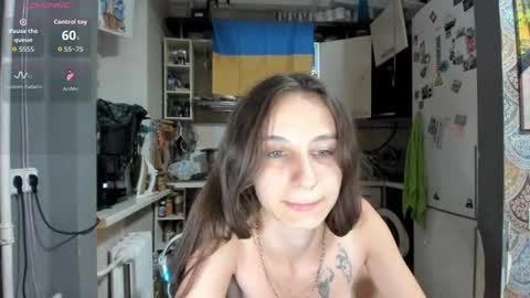 Snapshot of _nika_kik chatting on July 28, 6:20 pm Nika online show from July 28, 6:20 pm