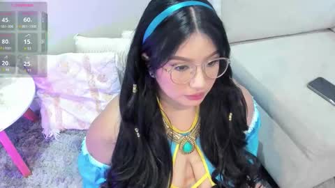Snapshot of _nina_sweet chatting on October 28, 12:09 pm online show from October 28, 12:09 pm