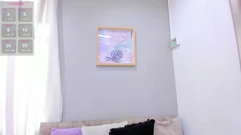 Snapshot of _nina_sweet chatting on November 4, 12:04 pm online show from November 4, 12:04 pm