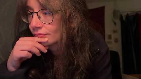 Snapshot of _nyxo chatting on April 7, 11:26 pm Mila online show from April 7, 11:26 pm