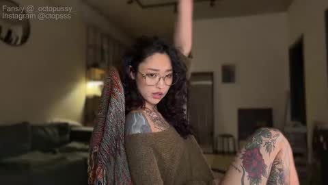 Mikayla online show from February 6, 7:17 pm