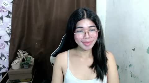 Snapshot of _odette22 chatting on June 21, 5:54 am _odette22 online show from June 21, 5:54 am