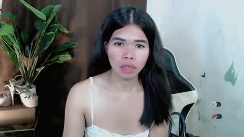 Snapshot of _odette22 chatting on June 24, 6:51 pm _odette22 online show from June 24, 6:51 pm