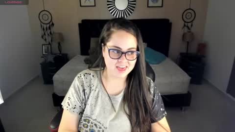 Olivia jones online show from June 13, 12:25 pm