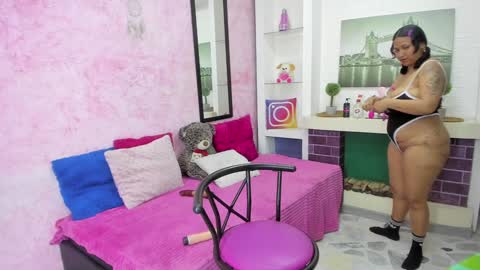 Snapshot of _pamela_ebony chatting on December 7, 7:21 pm pamela online show from December 7, 7:21 pm