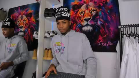 Kevin  online show from May 24, 4:39 am