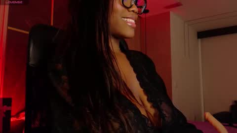 Snapshot of _paris_salvatore_1 chatting on January 13, 2:33 pm Paris online show from January 13, 2:33 pm