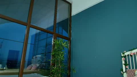 Snapshot of _parishill chatting on November 19, 5:18 am Alisa online show from November 19, 5:18 am