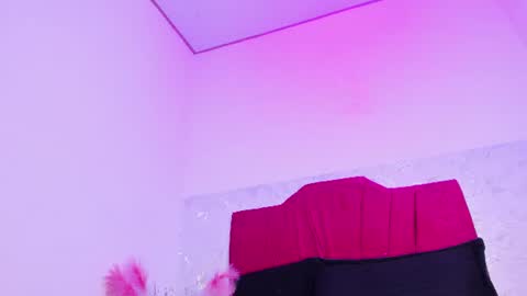Snapshot of _paula_69 chatting on July 6, 5:37 pm Pau online show from July 6, 5:37 pm
