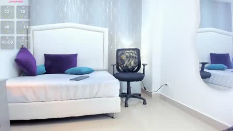 Snapshot of _peach1_ chatting on July 23, 10:46 am peach1 online show from July 23, 10:46 am