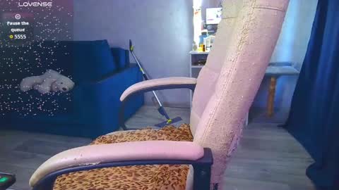 Snapshot of _pink__rabbit_ chatting on May 22, 6:31 am Ilona online show from May 22, 6:31 am