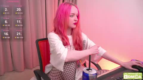 Snapshot of _pink_wassabi_ chatting on April 23, 2:30 pm Maisie online show from April 23, 2:30 pm