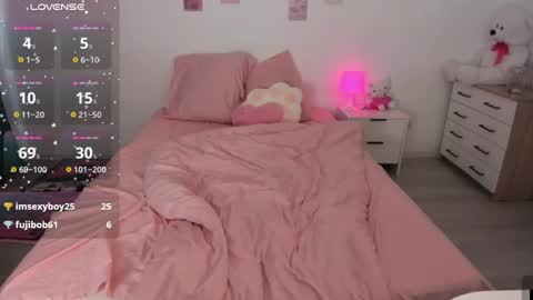 Snapshot of _pinkypay chatting on June 6, 9:14 am Pinky online show from June 6, 9:14 am