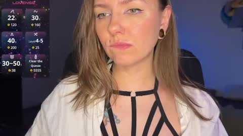  HADLY today day-off see u online 0112  online show from February 5, 6:15 pm