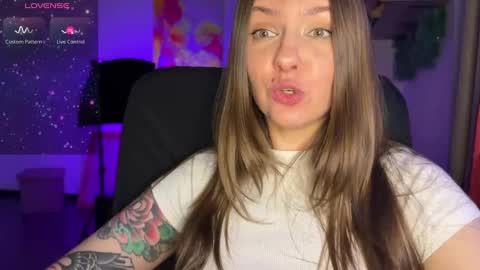  HADLY today day-off see u online 0112  online show from February 12, 6:09 pm