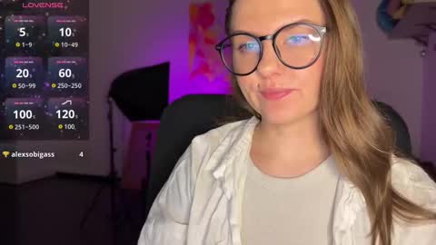  HADLY today day-off see u online 0112  online show from February 28, 5:26 pm