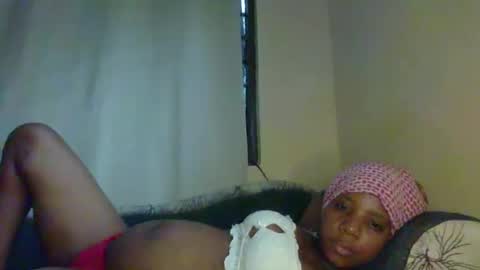 queen online show from March 12, 8:20 am