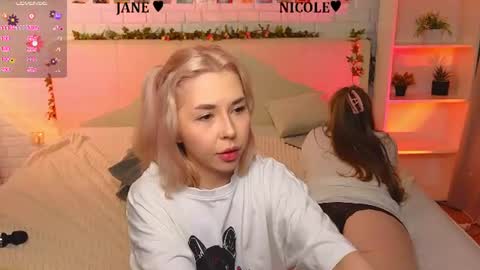 Snapshot of _ramune_ chatting on June 14, 2:24 am Merlizz Eva Jane Mila Nicole left to right online show from June 14, 2:24 am
