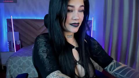 Snapshot of _raven_black chatting on February 6, 2:20 pm Raven online show from February 6, 2:20 pm
