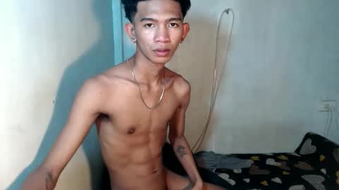 Snapshot of _rellvanxx chatting on December 4, 7:11 pm _rellvanxx online show from December 4, 7:11 pm