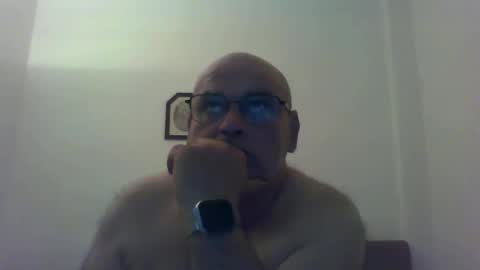 Snapshot of _reyi chatting on May 19, 6:20 am REY online show from May 19, 6:20 am