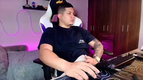 Roberto online show from March 12, 12:36 pm