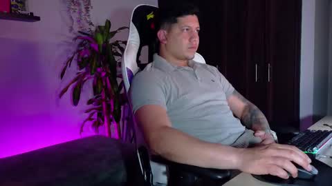 Snapshot of _robertobaggio chatting on February 2, 5:06 am Roberto online show from February 2, 5:06 am