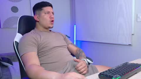 Snapshot of _robertobaggio chatting on February 28, 6:47 am Roberto online show from February 28, 6:47 am