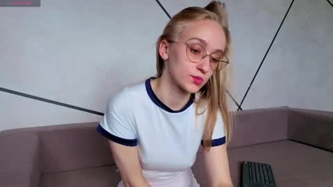 Ruby online show from May 22, 6:42 am