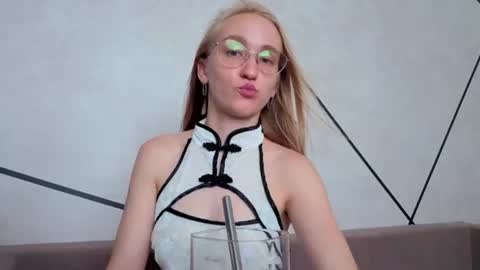 Snapshot of _ruby_kim chatting on June 22, 7:27 am Ruby online show from June 22, 7:27 am