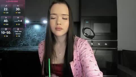 Snapshot of _sabrinasoft chatting on June 6, 9:30 pm Sabrina online show from June 6, 9:30 pm