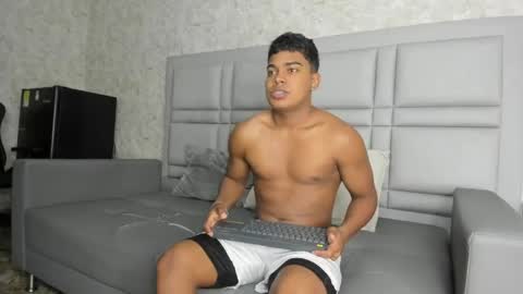 _sammy_ice online show from April 21, 4:12 pm