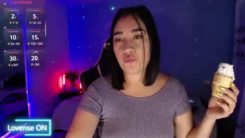 Snapshot of _santalove_ chatting on June 15, 8:44 pm SantaLove online show from June 15, 8:44 pm