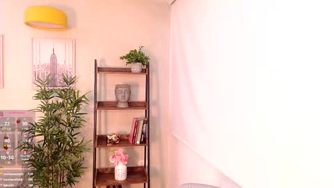 Snapshot of _sassy_girl chatting on February 12, 6:51 pm Sassy Girl online show from February 12, 6:51 pm