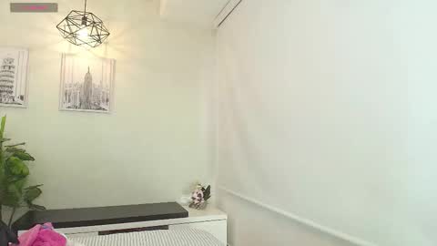 Snapshot of _sassy_girl chatting on September 10, 6:19 pm Sassy Girl online show from September 10, 6:19 pm