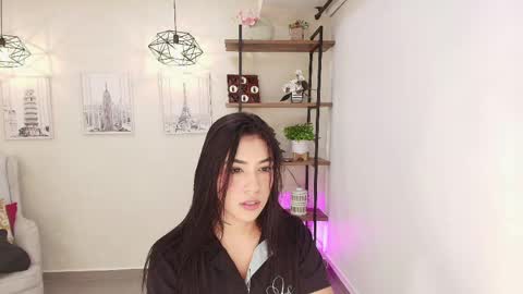 Snapshot of _sassy_girl chatting on May 5, 6:16 pm Sassy Girl online show from May 5, 6:16 pm