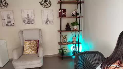 Snapshot of _sassy_girl chatting on June 16, 7:27 pm Sassy Girl online show from June 16, 7:27 pm