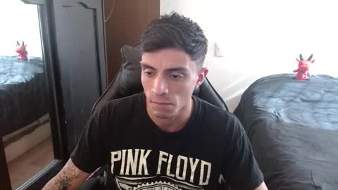 Snapshot of _schnnneider_ chatting on September 15, 8:20 pm SCHNEIDER online show from September 15, 8:20 pm