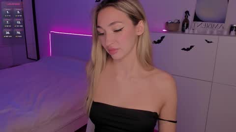 Kat online show from November 2, 7:05 pm