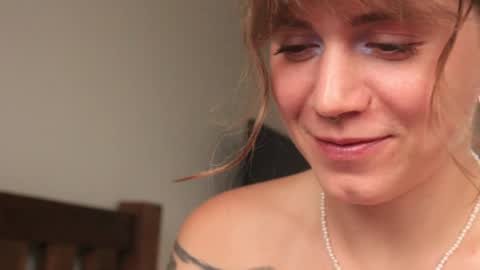 Snapshot of _sensualia_ chatting on January 16, 2:09 am Lia online show from January 16, 2:09 am