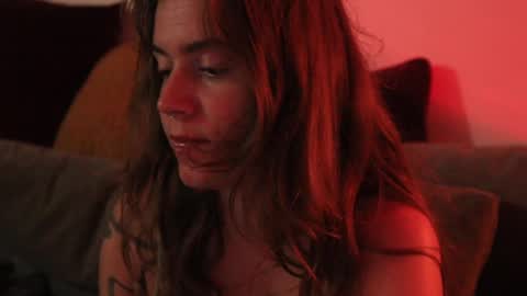 Snapshot of _sensualia_ chatting on January 18, 9:24 am Lia online show from January 18, 9:24 am