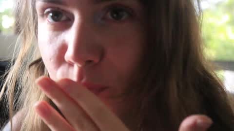 Snapshot of _sensualia_ chatting on January 24, 1:35 am Lia online show from January 24, 1:35 am