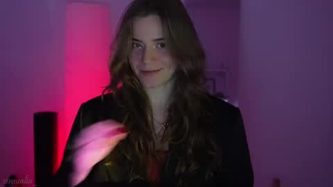 Snapshot of _sensualia_ chatting on April 28, 7:19 pm Lia online show from April 28, 7:19 pm