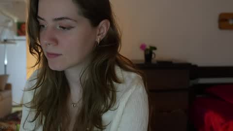 Snapshot of _sensualia_ chatting on May 25, 6:47 pm Lia online show from May 25, 6:47 pm