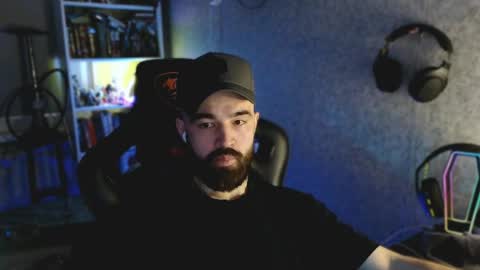Snapshot of _serious_man chatting on April 12, 7:41 pm Ask me online show from April 12, 7:41 pm